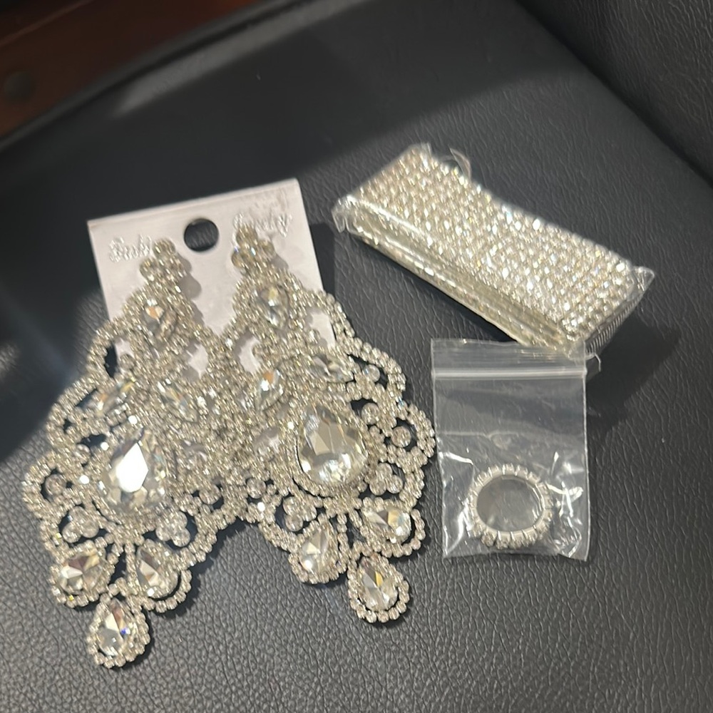 Elegant Silver Crystal Jewelry Set NWT